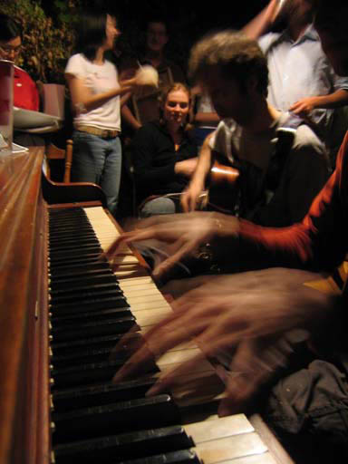 pianohands